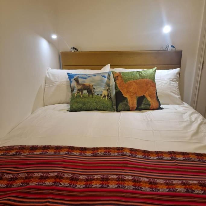 The Alpaca Farmhouse With Hot Tub And Alpaca Experience Included Dromara Exterior foto