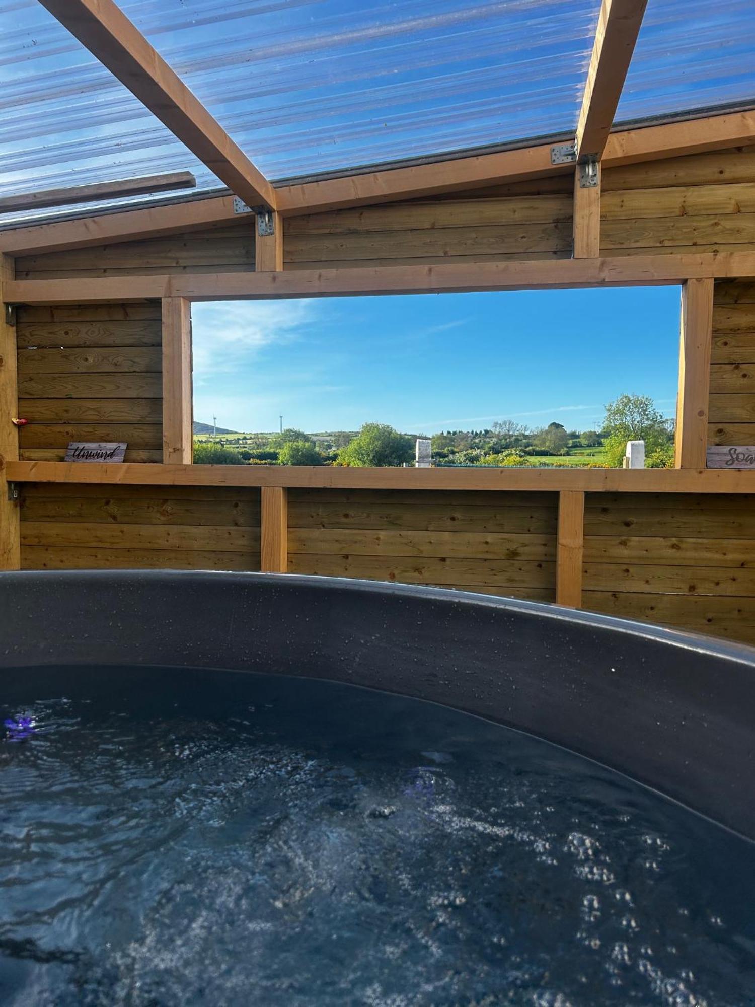 The Alpaca Farmhouse With Hot Tub And Alpaca Experience Included Dromara Exterior foto
